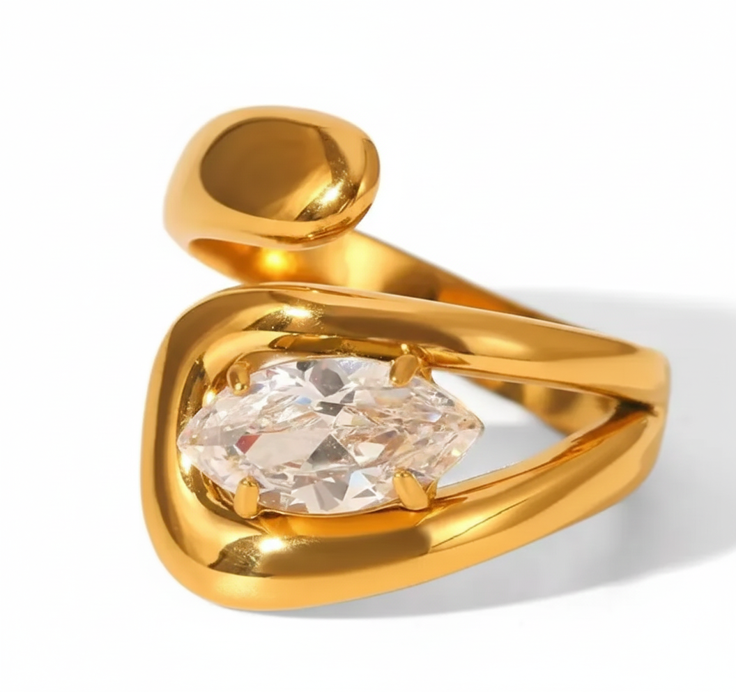 Luxury Zircon Stainless Steel Ring with Real Gold Plating - Profiled Shape