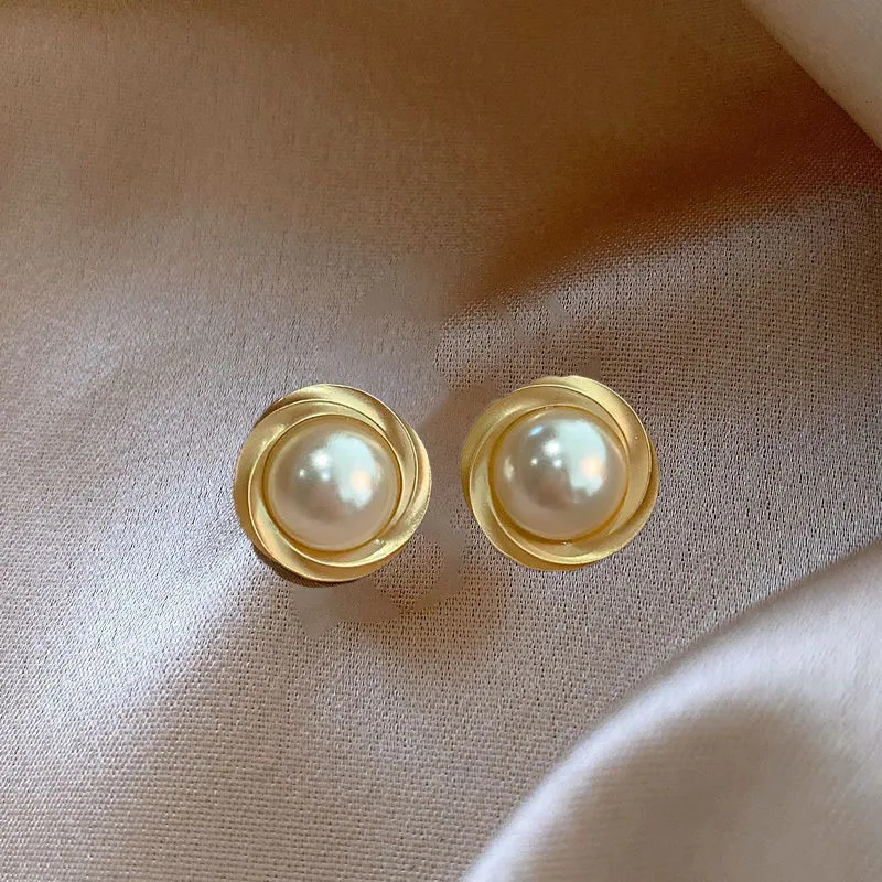 Women's Heart Flower Bow Knot Imitation Pearl Alloy Rhinestone Irregular Earrings - Daily Wear- Vintage Pearl