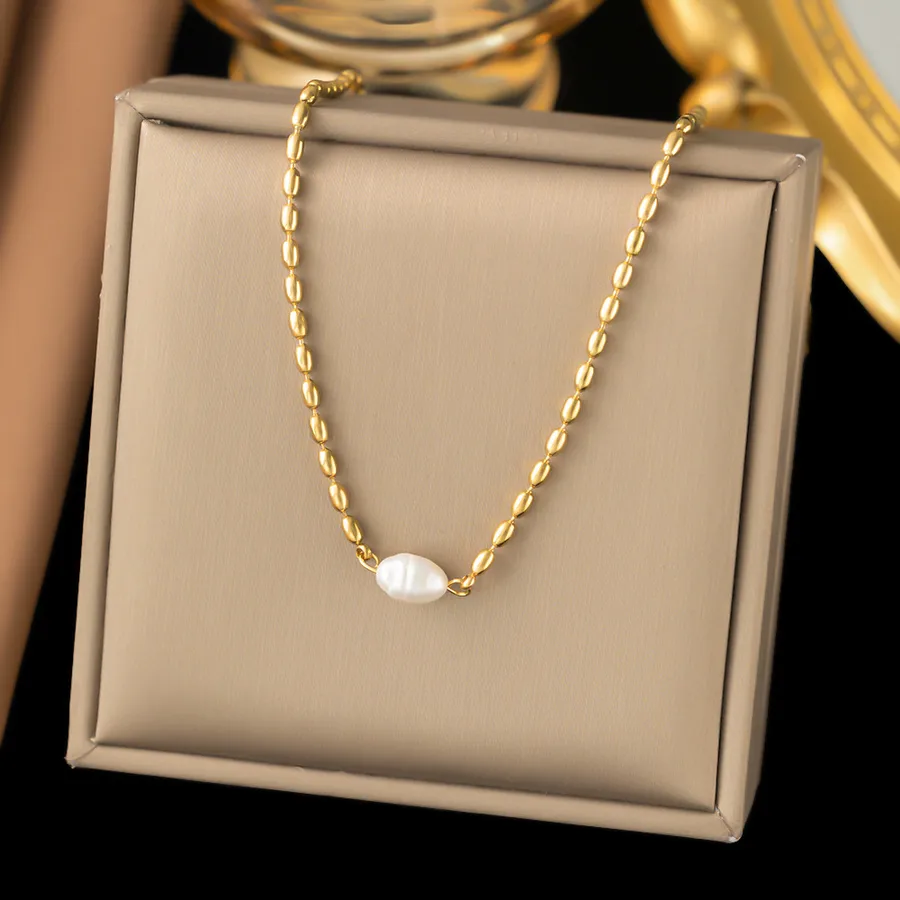 Women's Heart U Shape 304 Stainless Steel Gold Plated Pendant Necklace