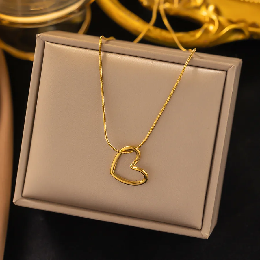 Women's Heart-Shaped U Pendant Necklace 304 Stainless Steel 18K Gold Plated Waterproof Hollow Heart
