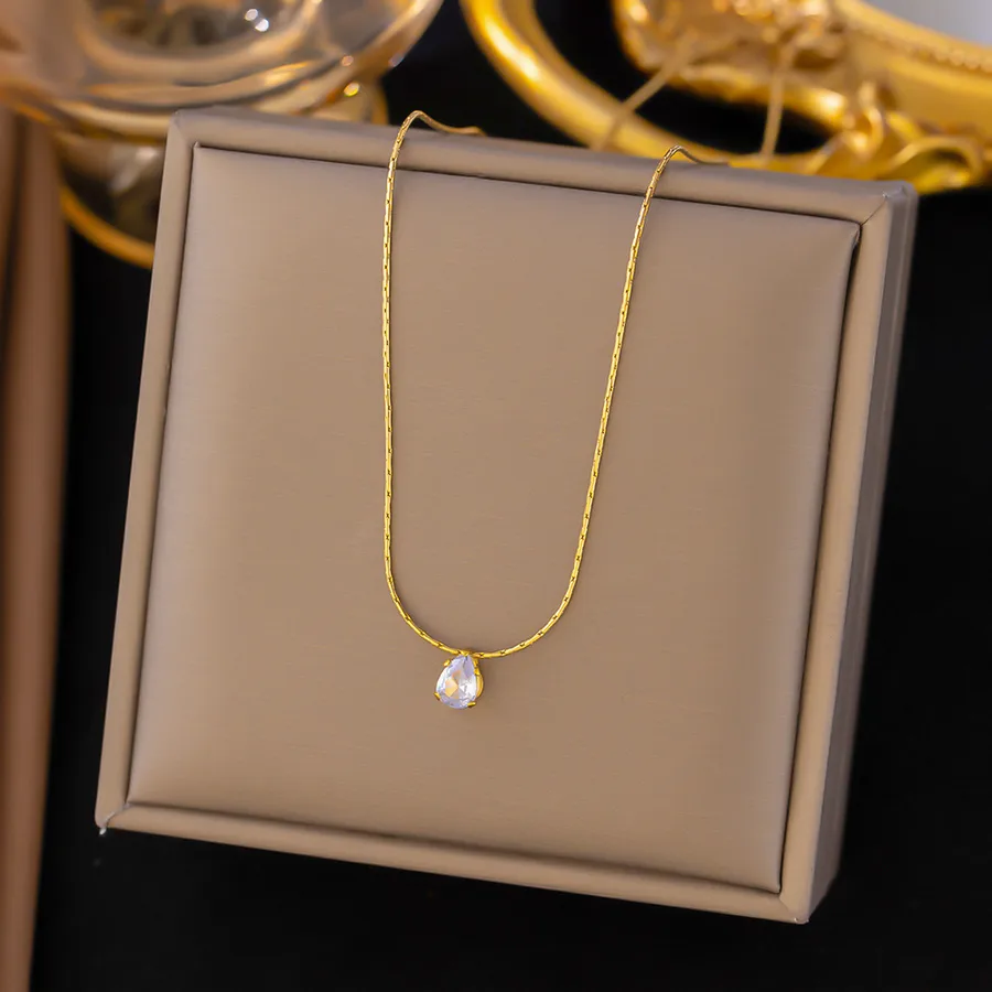 Women's Heart U Shape Pendant Necklace 304 Stainless Steel Waterproof Gold Plated Lobster Closure
